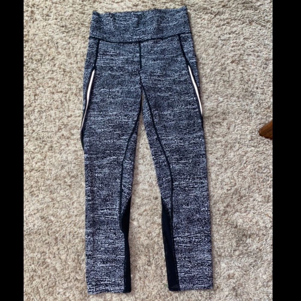 Lululemon Pace Perfect 7/8 leggings (25”) 6 NWOT